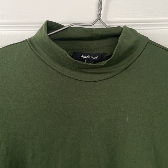 NWOT- 2 for $15- Fashion Nova Long Sleeves Ruched Tops- Black & Green - Picture 13 of 14